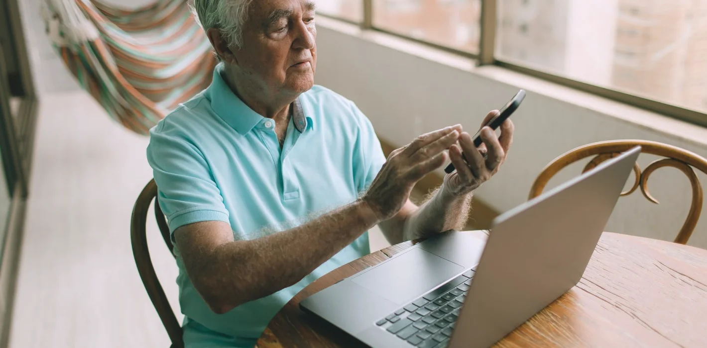 Video Calls or Messaging Apps: Which Suits Staying in Touch
